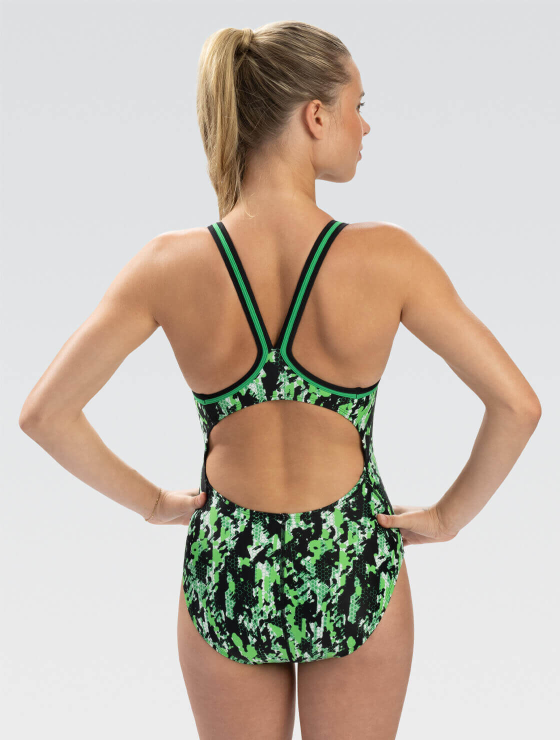 ONE PIECE 
ワンピース　全巻セット
1〜109巻 Women's Breaker Green One Piece Swimsuit | DBX Back | Competitve